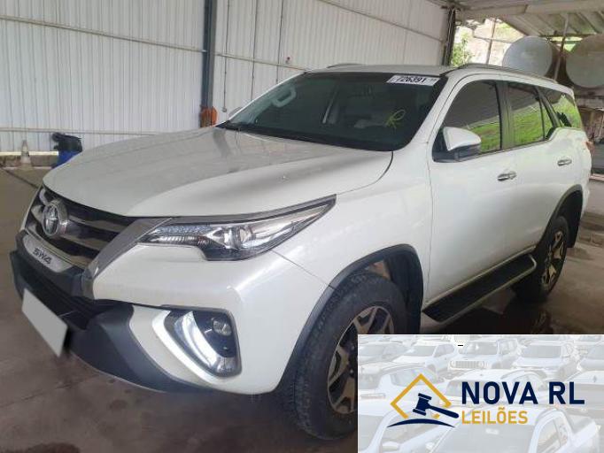 TOYOTA HILUX SW4 20/20