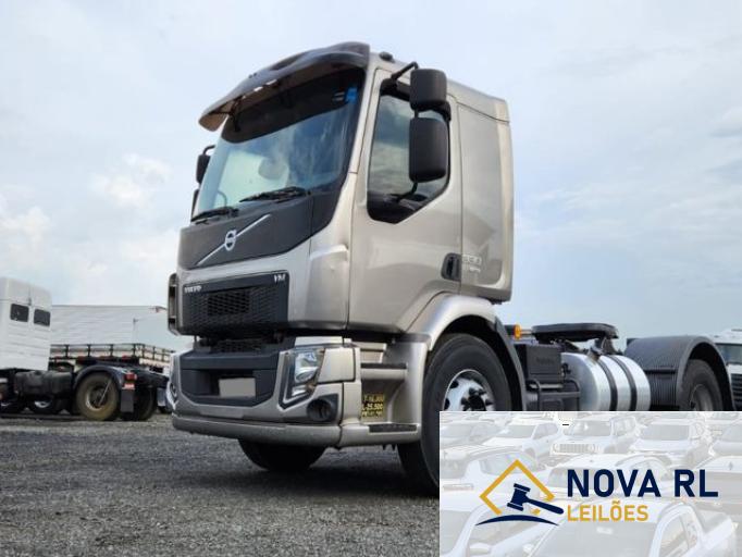 VOLVO VM 330 15/15