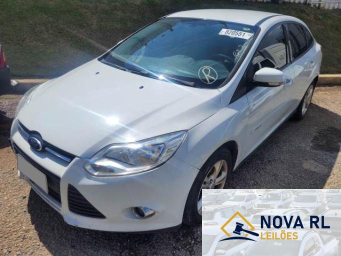FORD FOCUS SEDAN 15/16