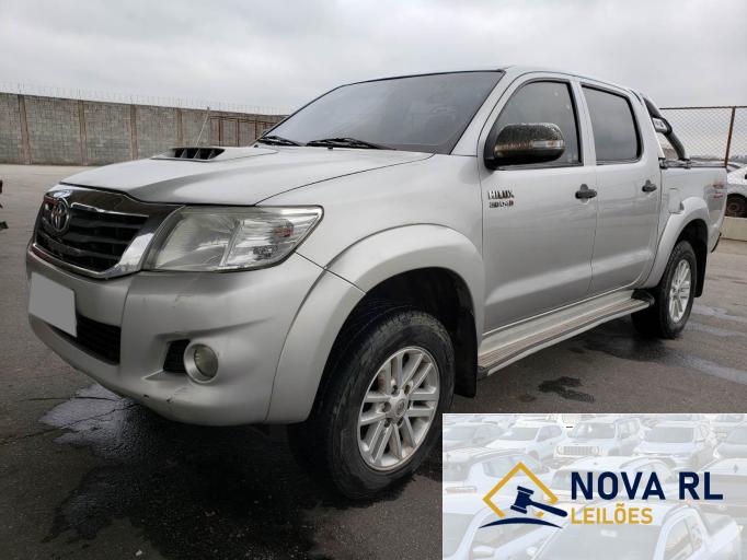 TOYOTA HILUX 12/12