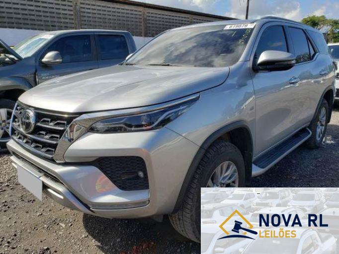 TOYOTA HILUX SW4 21/21