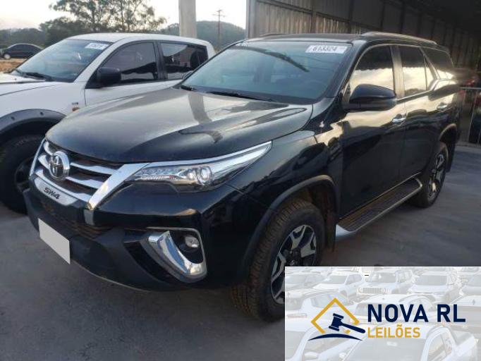 TOYOTA HILUX SW4 19/19