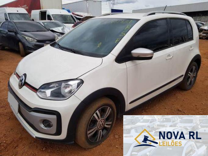VOLKSWAGEN UP CROSS 19/19