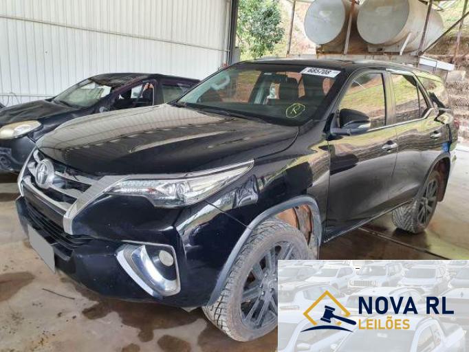 TOYOTA HILUX SW4 16/17